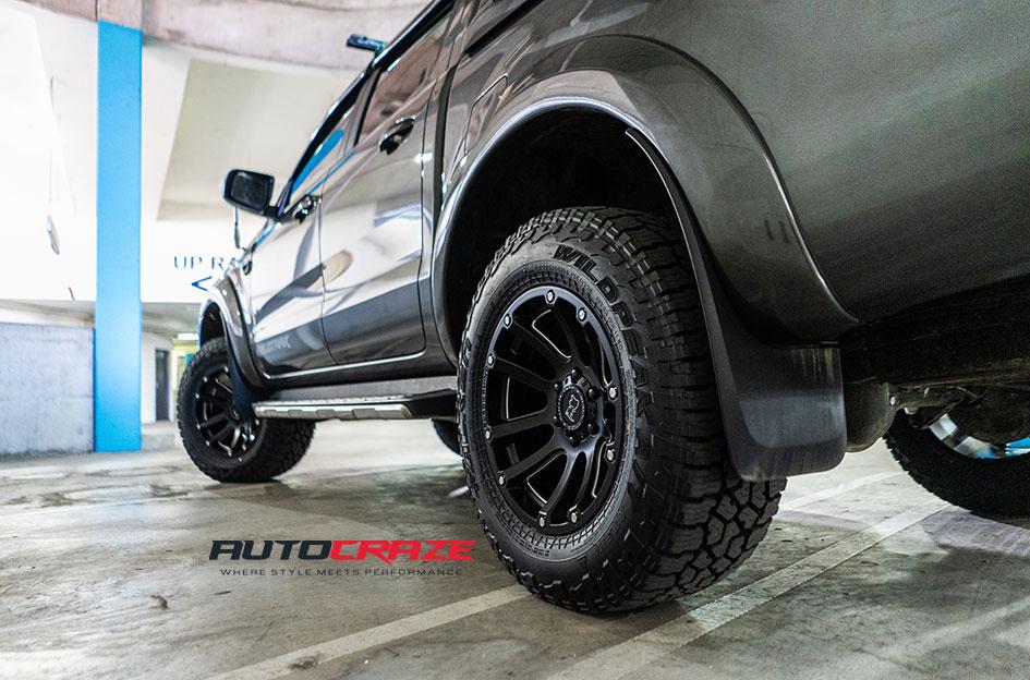 FORD RANGER HIGHLAND MATTE BLACK WITH MILLED SPOKES